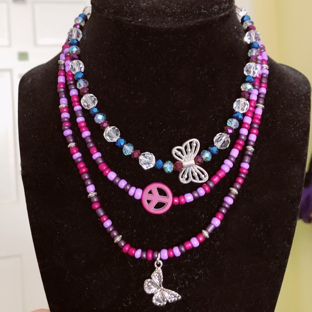 Chokers and necklaces!